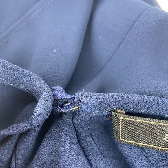 BCBGMAXAZRIA Navy Blue Solid Ruffle Short Sleeve Polyester Blouse Top Size XS - Picture 7 of 10